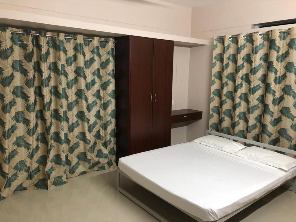 Nachiyar Suites Thiruvananthapuram Kültér fotó